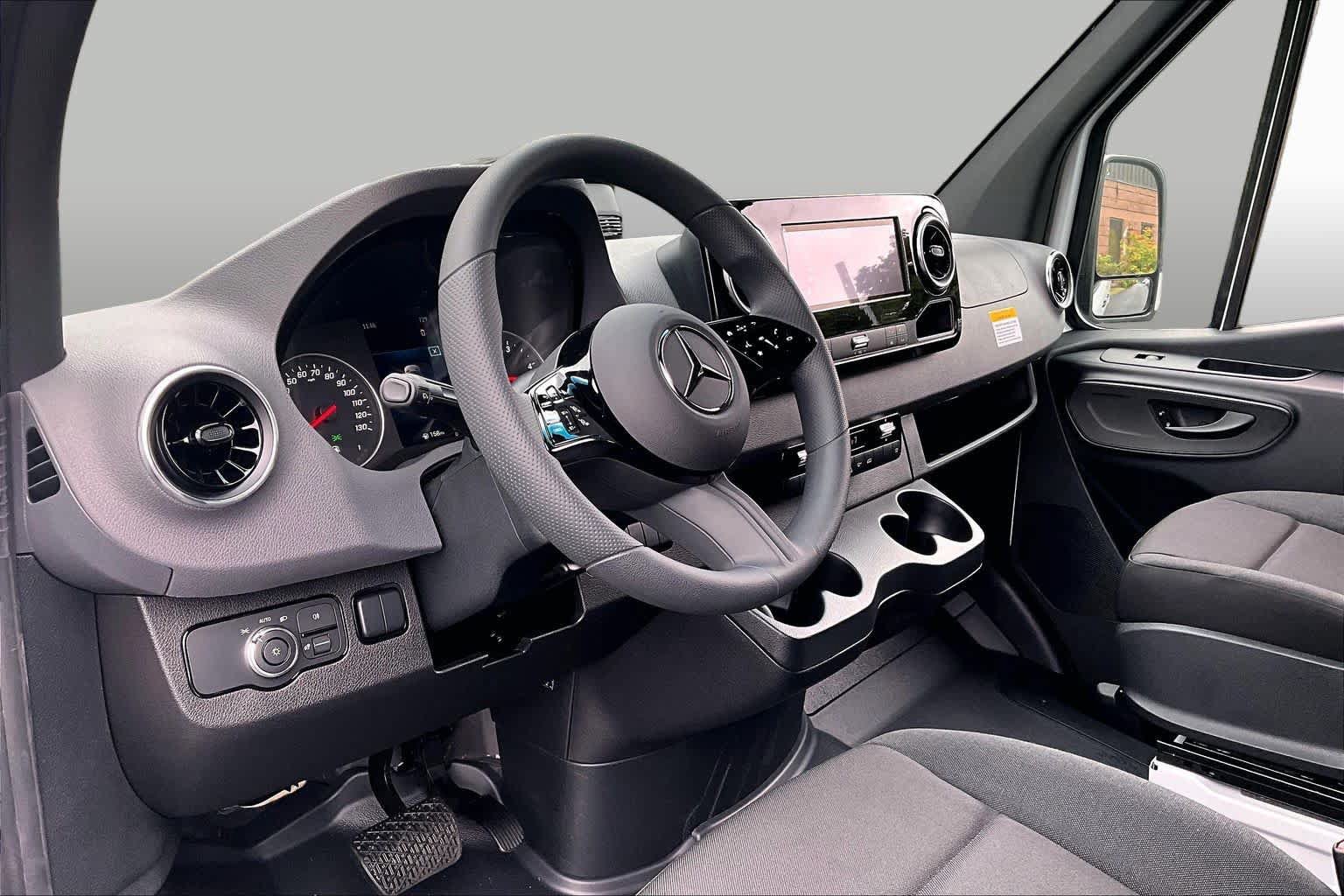 New 2026 Mercedes-Benz Sprinter 2500 image 9