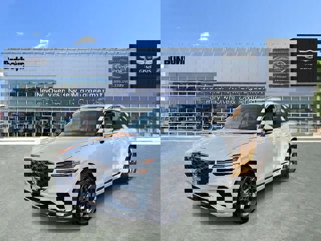 Used 2026 Genesis GV70 2.5T Select image 10