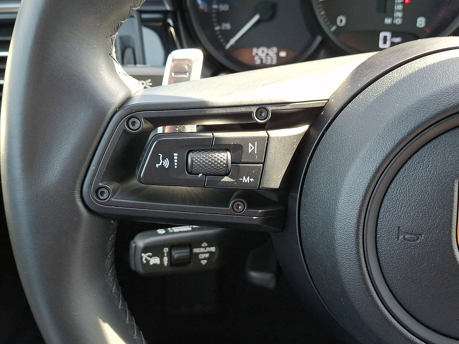 Used 2024 Porsche Macan Turbo image 29