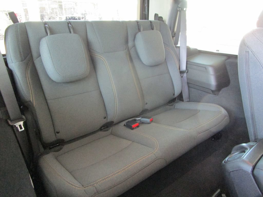 Used 2025 Jeep Wrangler Sport AWD/4WD image 21