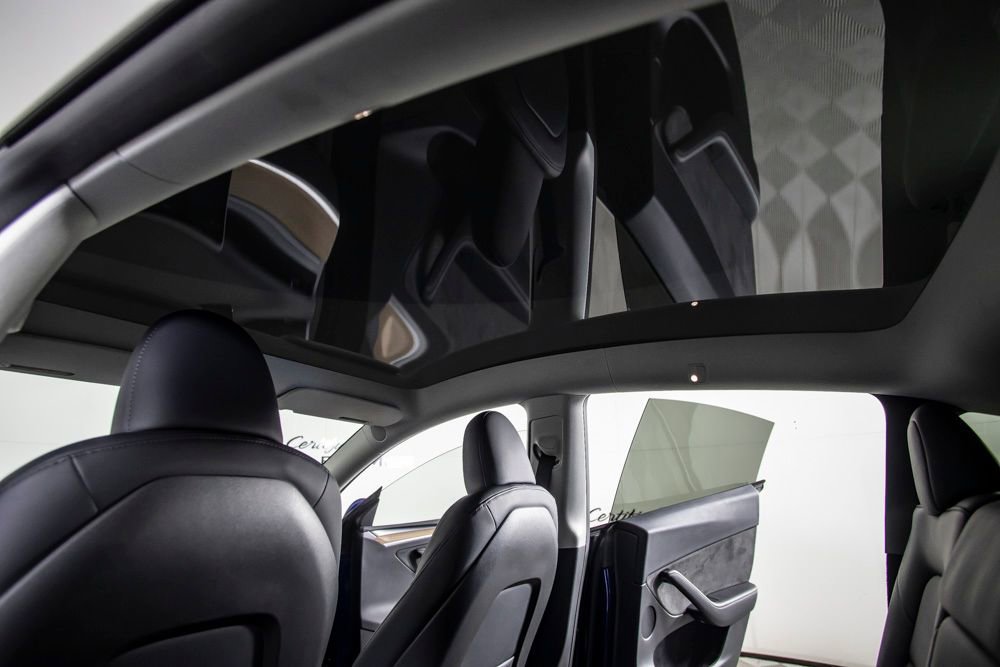 Used 2025 Tesla Model Y Performance image 35
