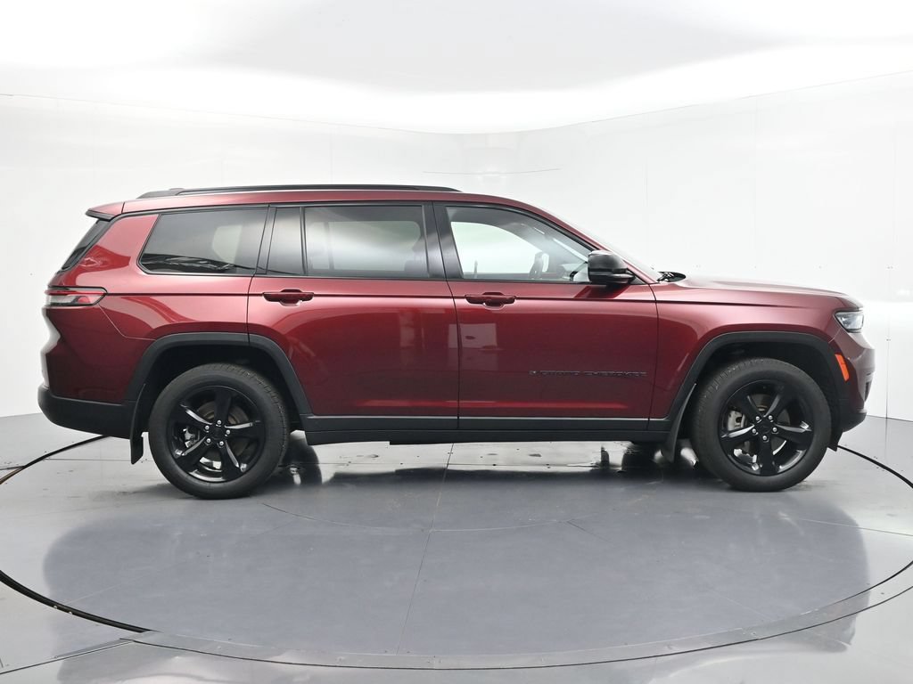 Used 2023 Jeep Grand Cherokee L Laredo AWD/4WD image 4