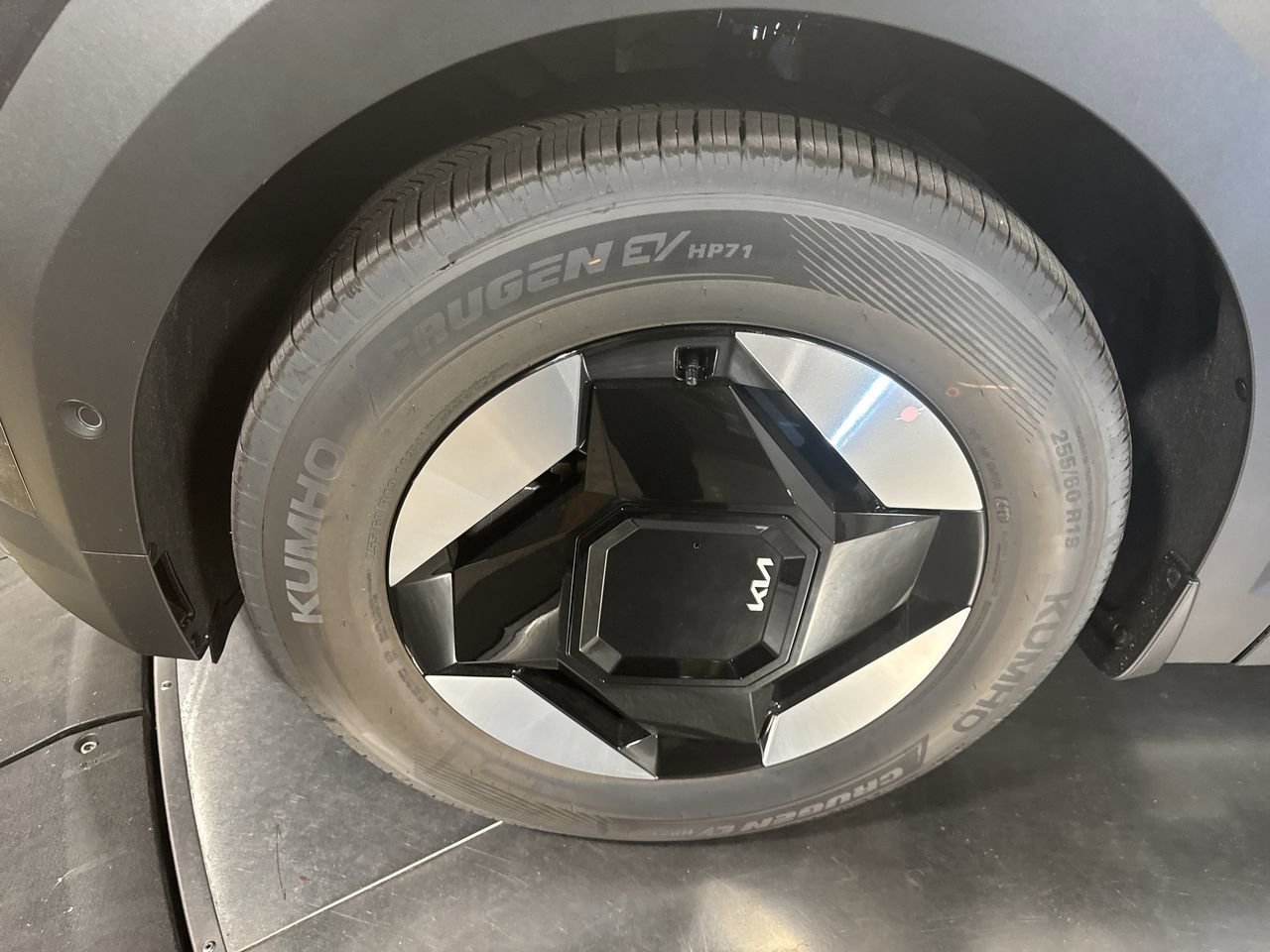 New 2026 Kia EV9 Wind image 10