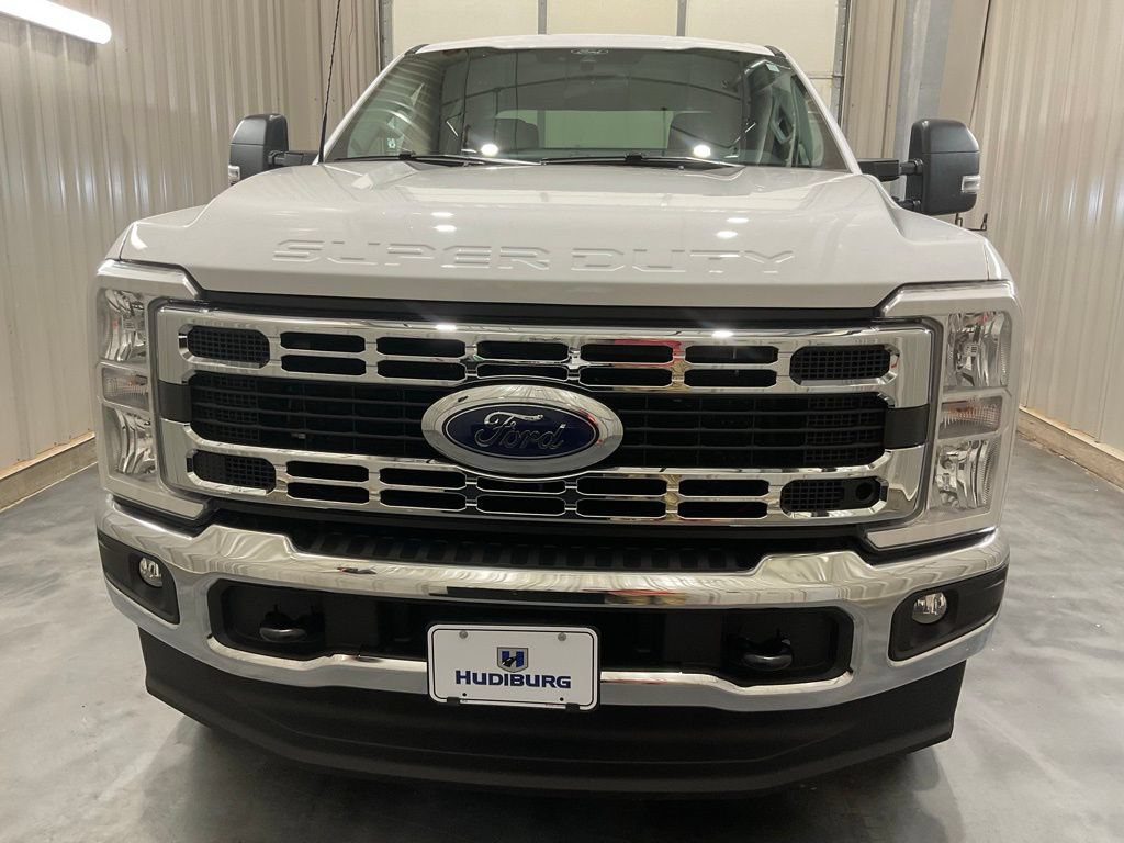Used 2025 Ford F250 XLT w/ FX4 Off-Road Package AWD/4WD image 2
