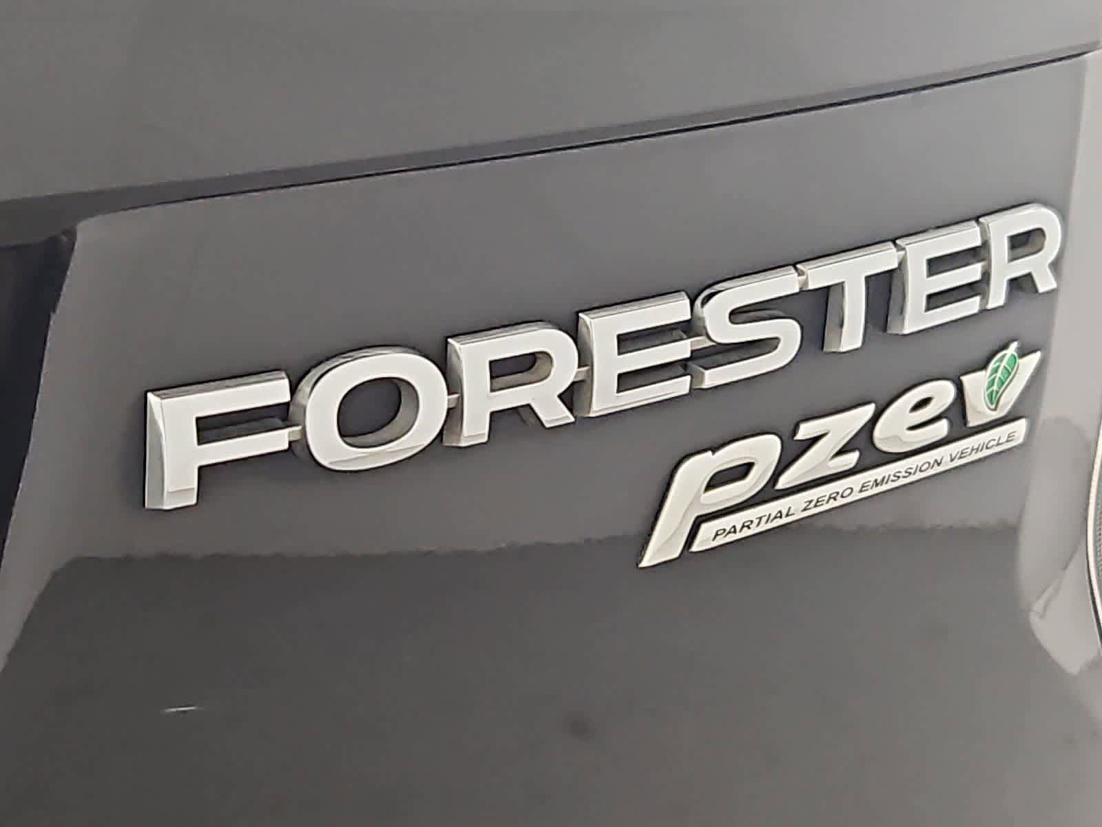 Used 2017 Subaru Forester 2.5i w/ Alloy Wheel Package image 11