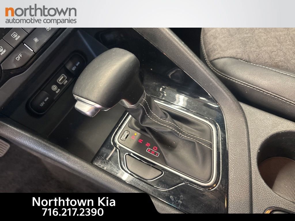 Used 2018 Kia Niro EX FWD image 17