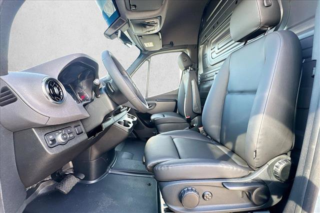 New 2026 Mercedes-Benz Sprinter 2500 image 18