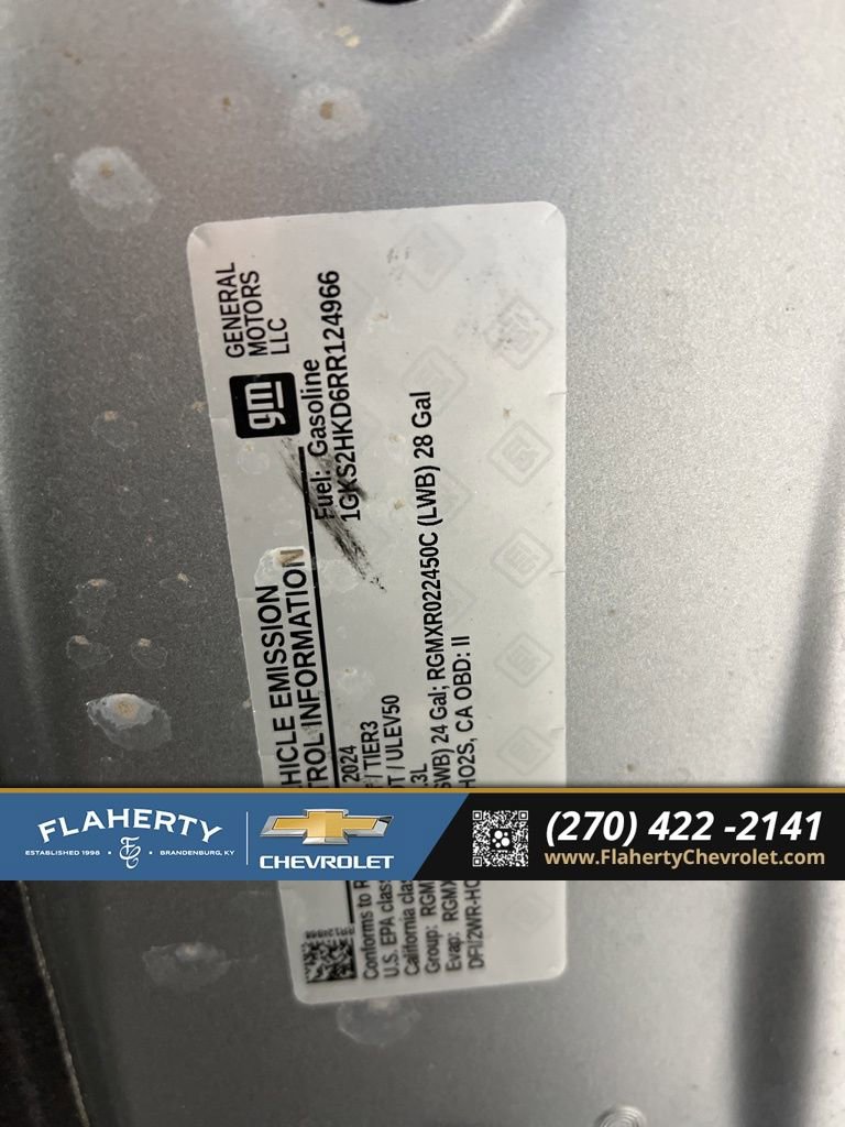 Used 2024 GMC Yukon XL AT4 w/ Technology Package image 16