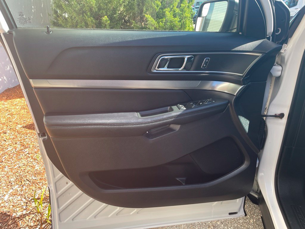 Certified 2019 Ford Explorer XLT w/ Class III Trailer Tow Package AWD/4WD image 12