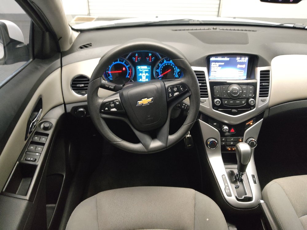 Used 2016 Chevrolet Cruze LT w/ Enhanced Safety Package FWD image 22