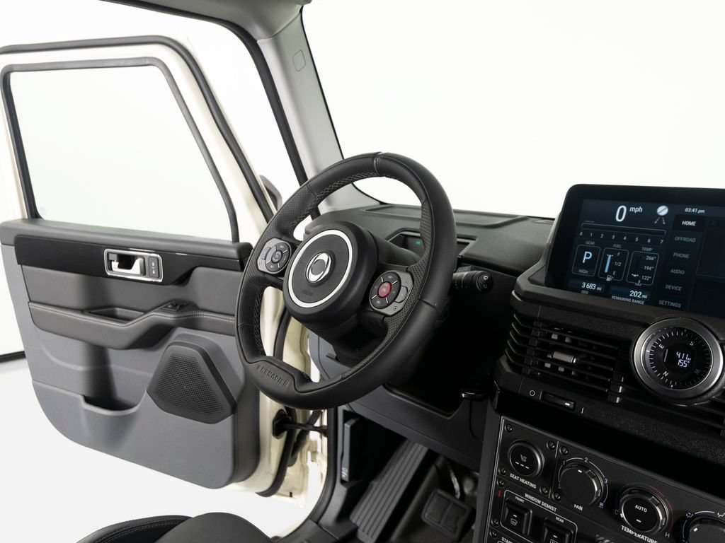 Used 2025 INEOS Grenadier Fieldmaster Edition AWD/4WD image 33