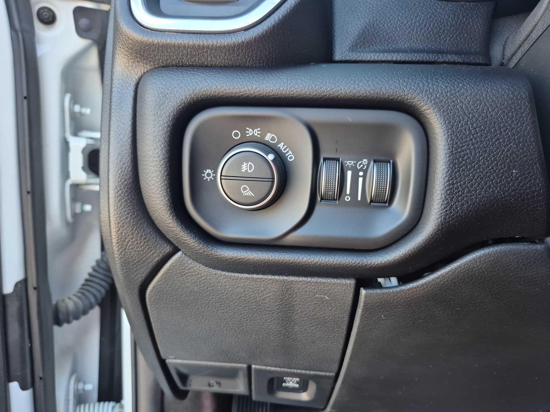 Used 2024 RAM 2500 Laramie w/ Safety Group AWD/4WD image 19