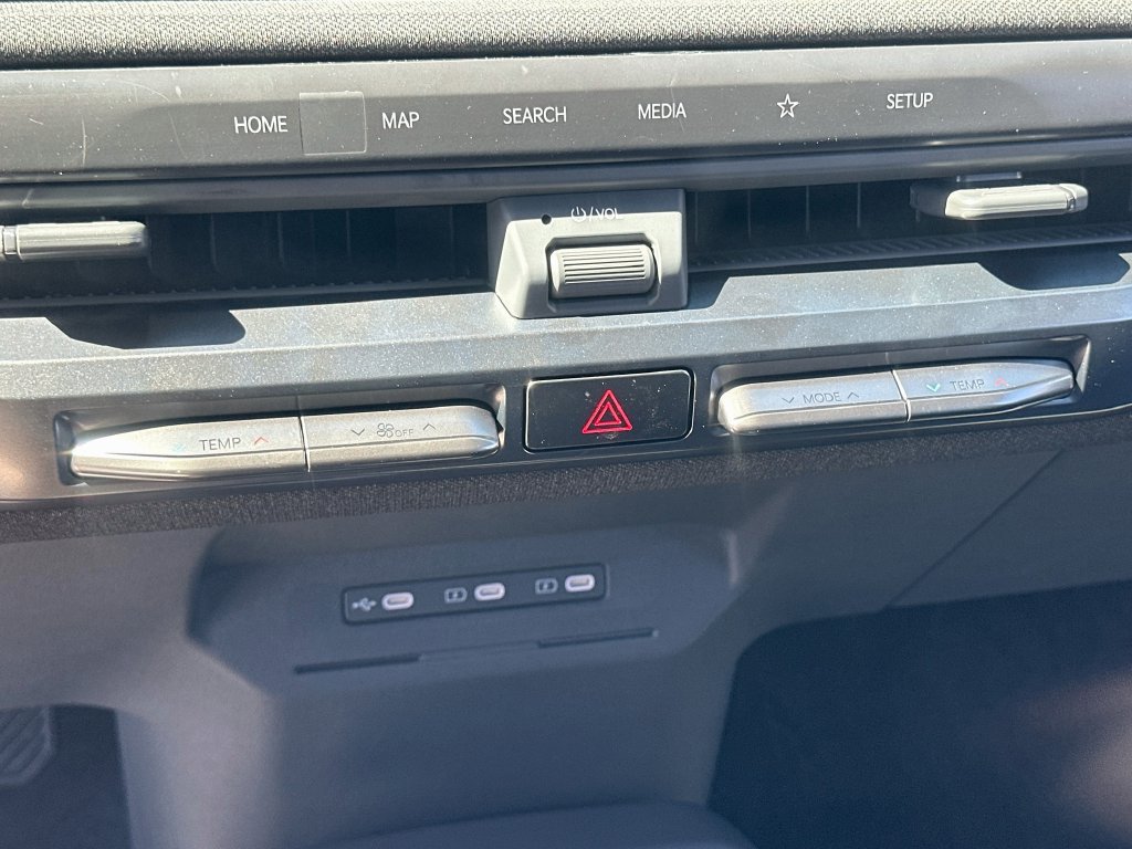 New 2027 Kia EV3 Land FWD image 16
