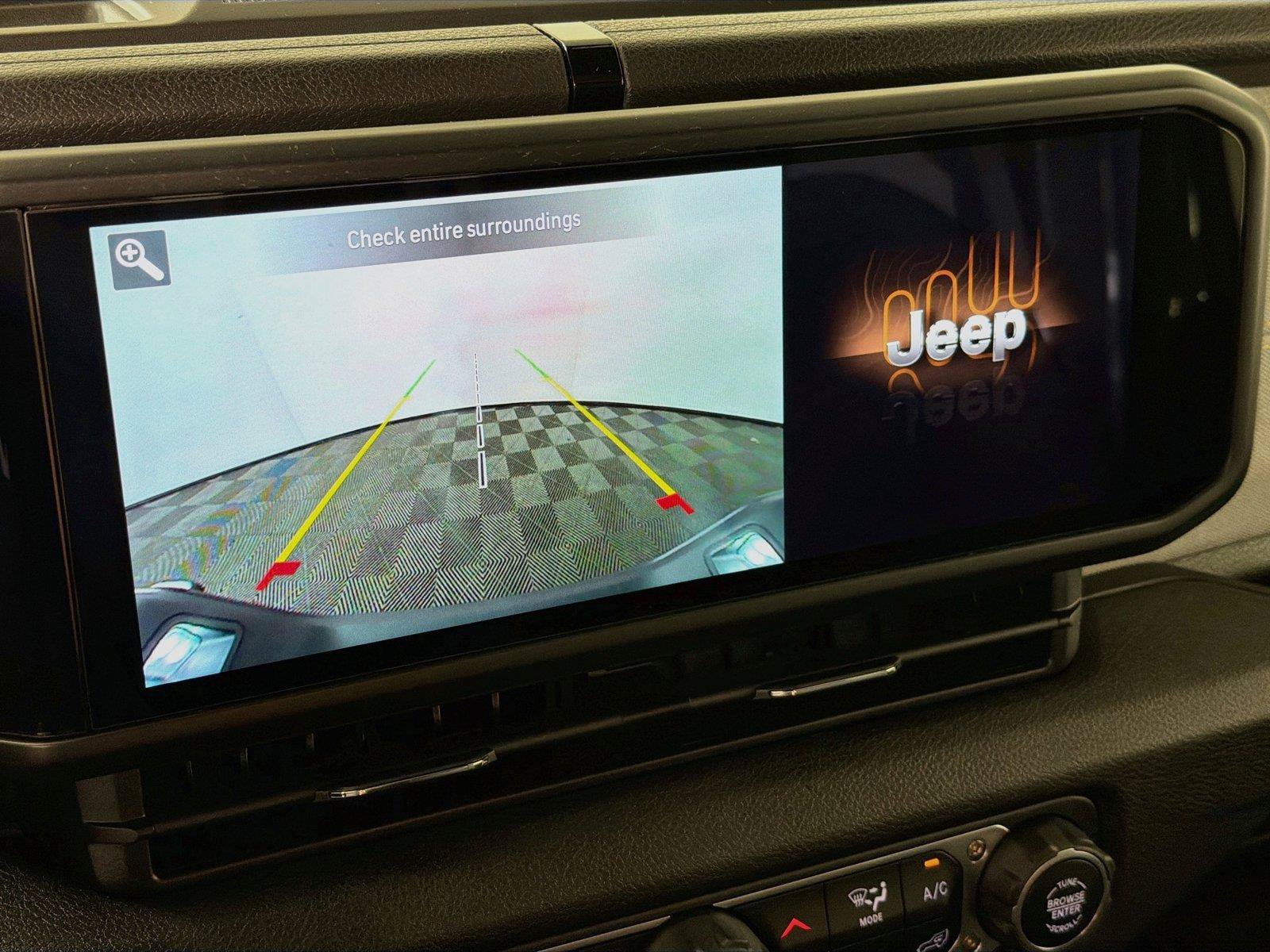 Used 2025 Jeep Gladiator Sport AWD/4WD image 21