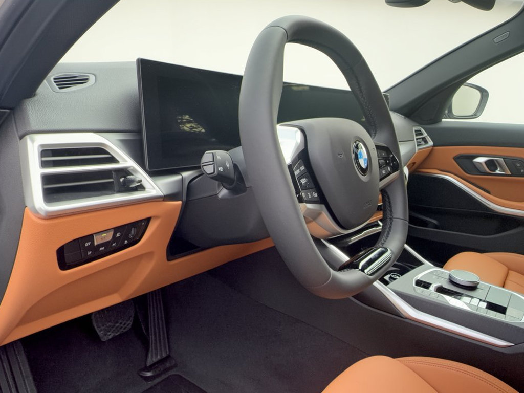 New 2026 BMW 330i xDrive Sedan w/ Premium Package AWD/4WD image 4