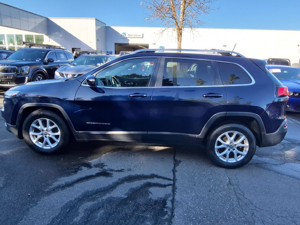 Used 2016 Jeep Cherokee Latitude FWD image 4