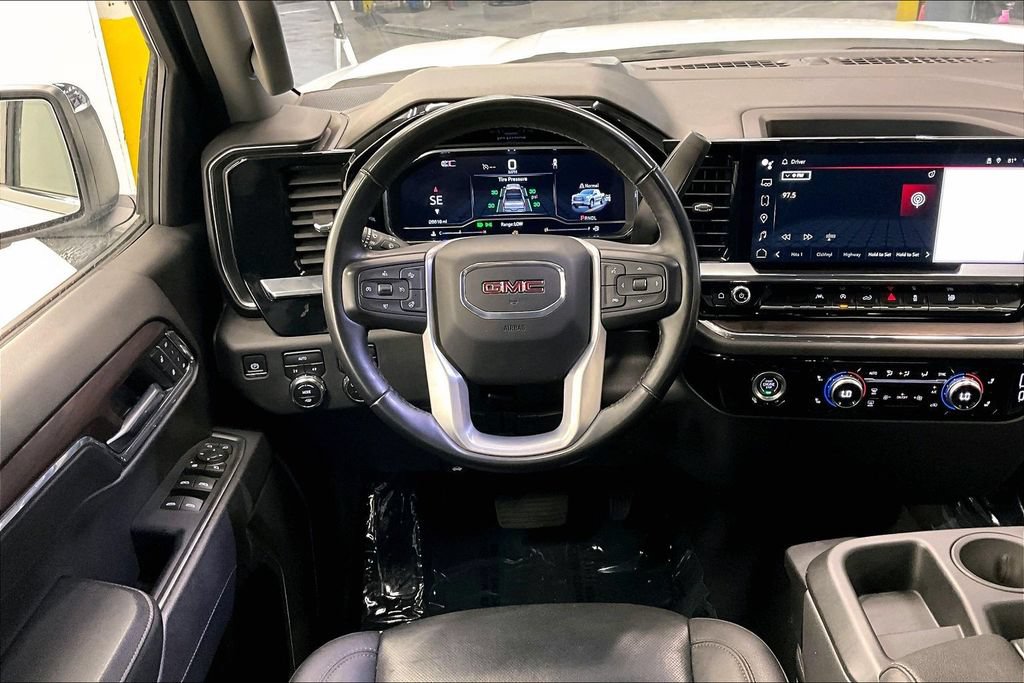 Used 2024 GMC Sierra 1500 SLT AWD/4WD image 4