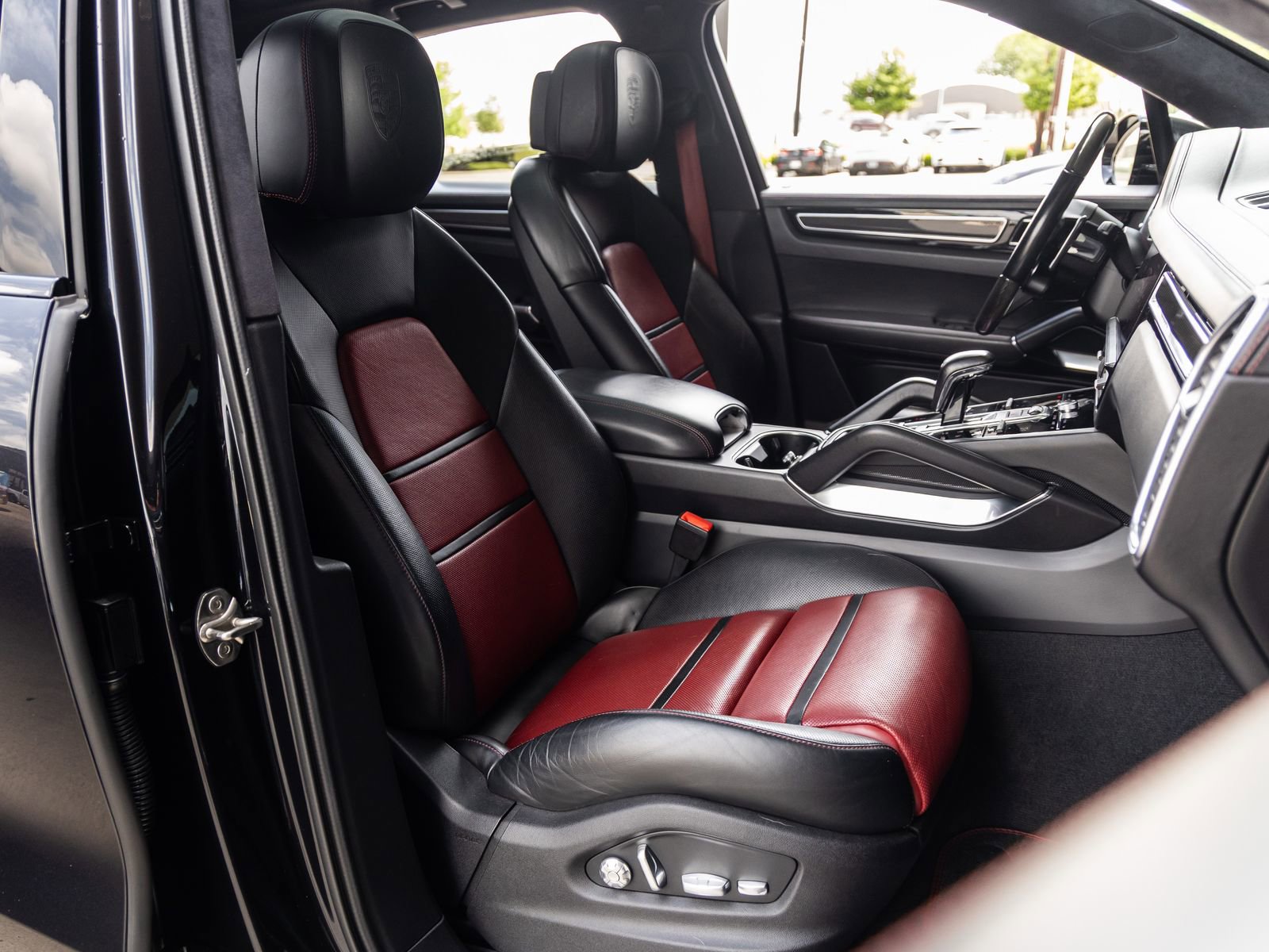 Certified 2020 Porsche Cayenne Turbo AWD/4WD image 44
