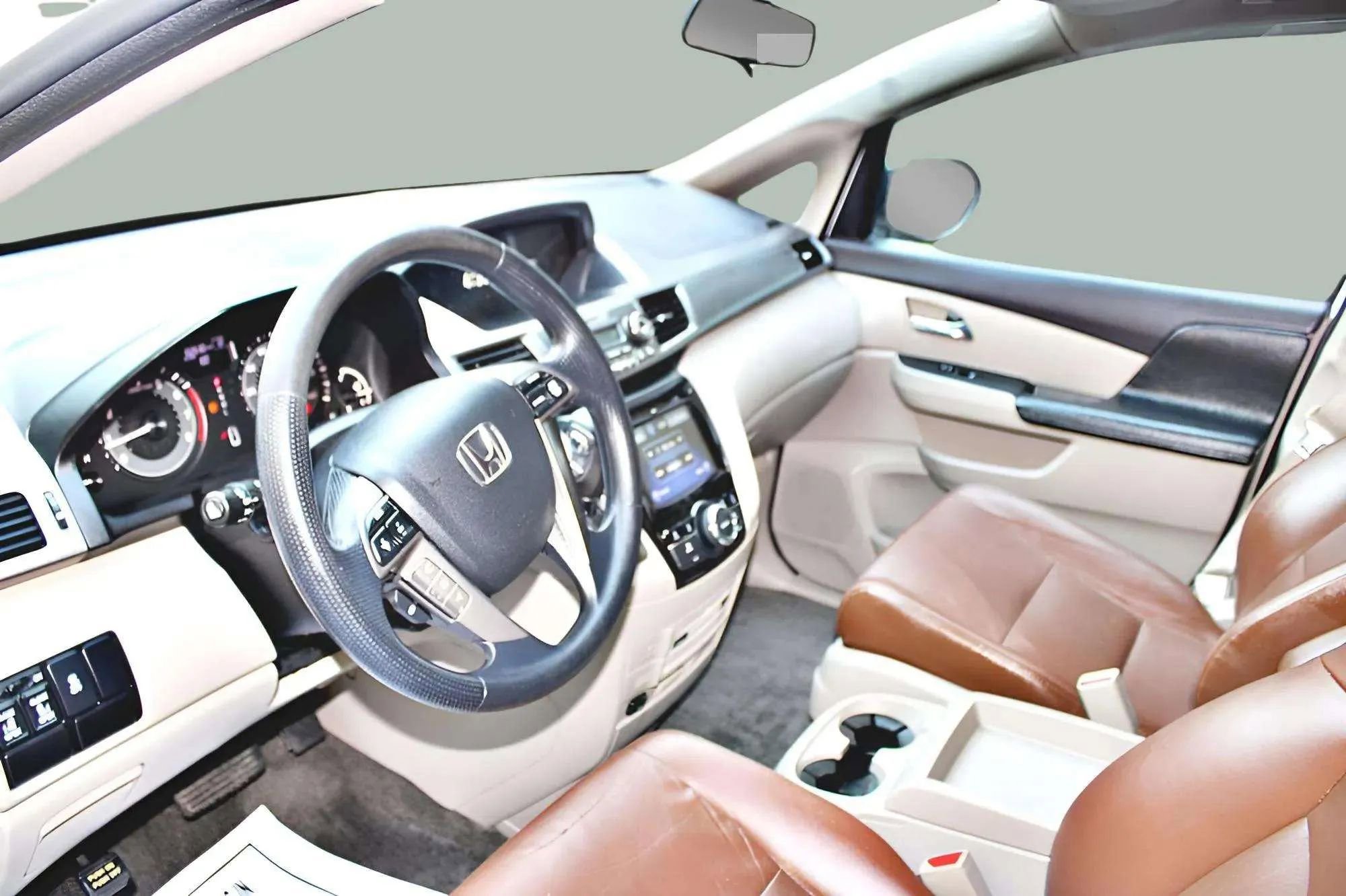 Used 2016 Honda Odyssey SE image 10