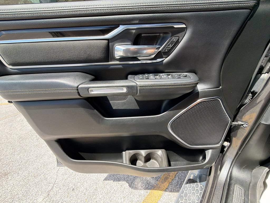 Used 2019 RAM 1500 Laramie w/ Sport Appearance Package AWD/4WD image 30