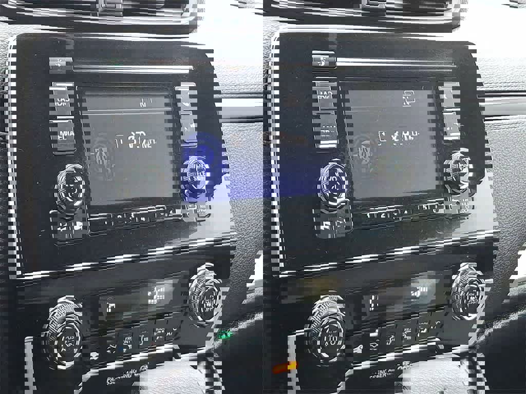 Used 2018 Honda CR-V LX image 14