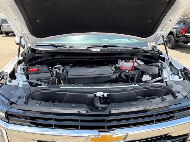 New 2026 Chevrolet Suburban LS RWD image 14