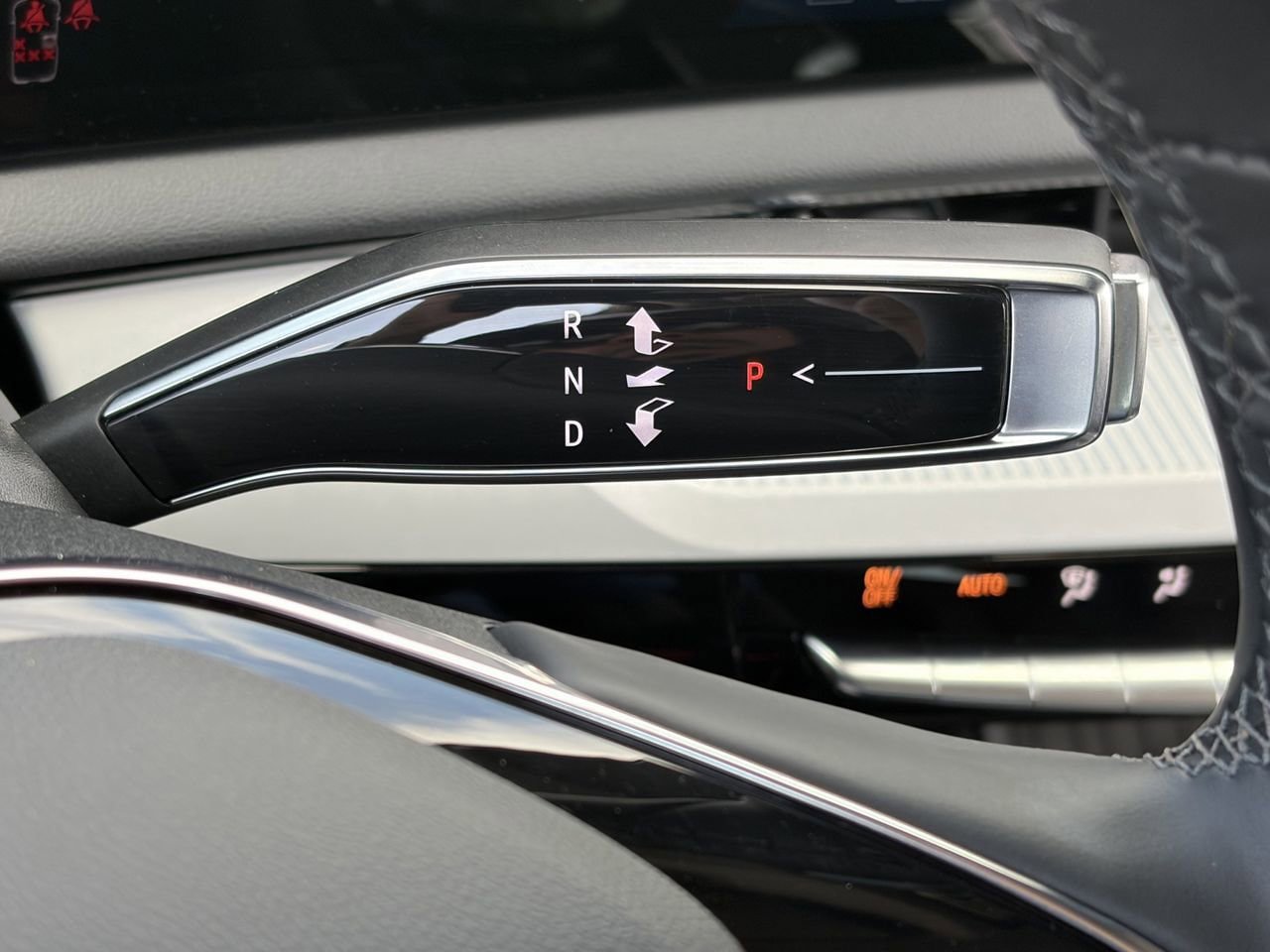 Used 2025 Cadillac Optiq Sport 2 w/ LPO, Floor Liner Package AWD/4WD image 28
