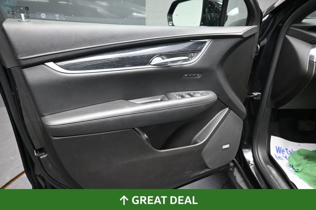 Used 2022 Cadillac XT5 Premium Luxury AWD/4WD image 29