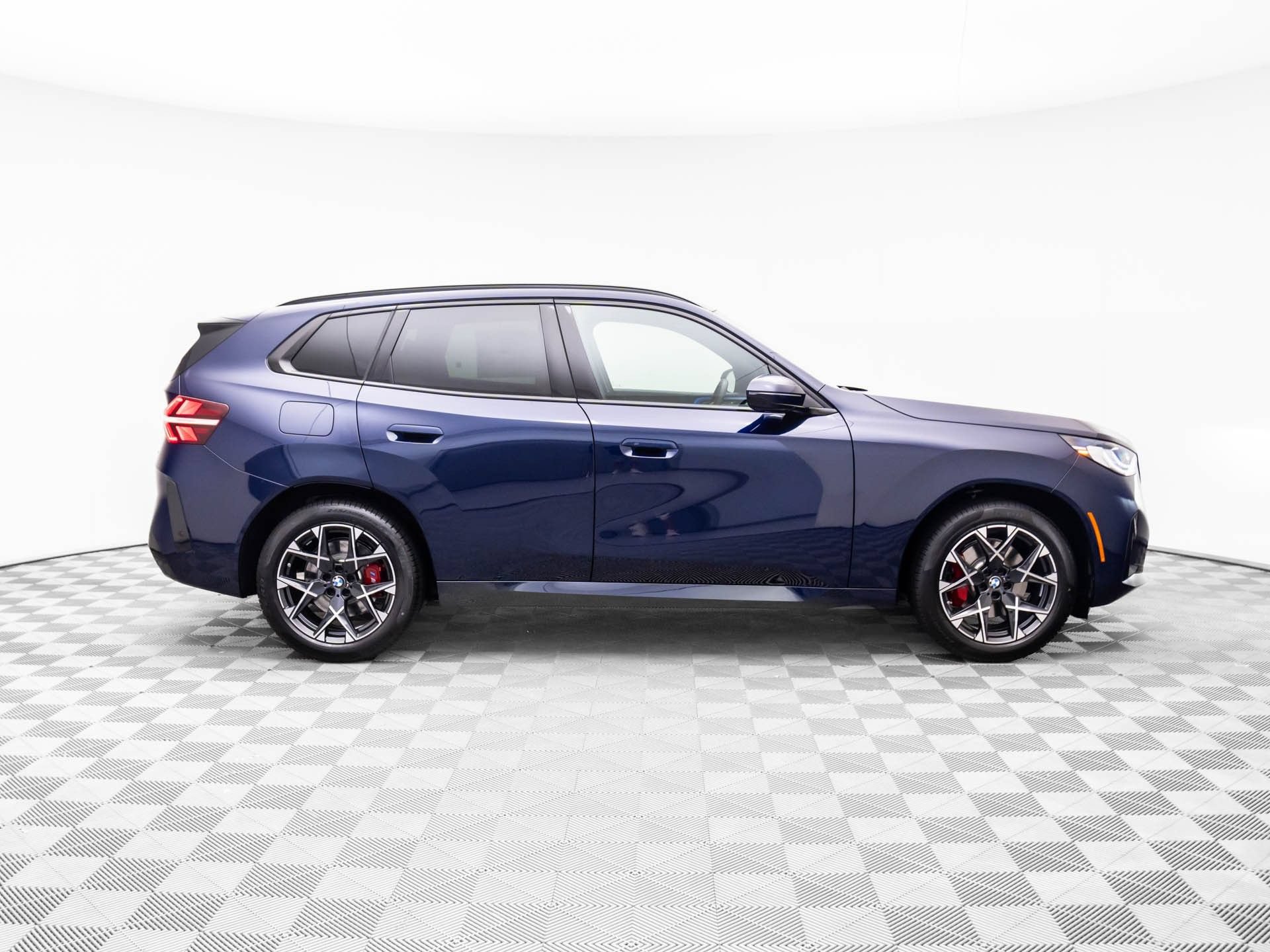 Used 2026 BMW X3 xDrive30i w/ M Sport Package AWD/4WD image 7