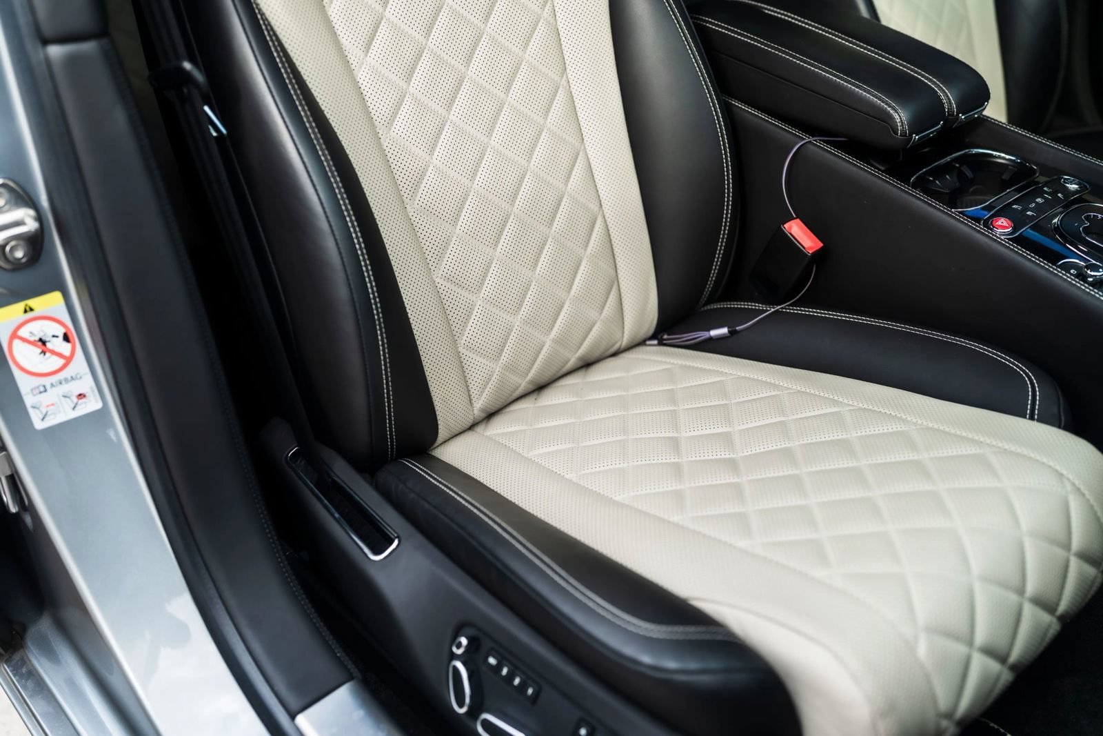Used 2017 Bentley Flying Spur S V8 AWD/4WD image 51