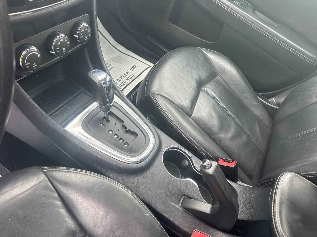 Used 2011 Chrysler 200 Limited FWD image 24