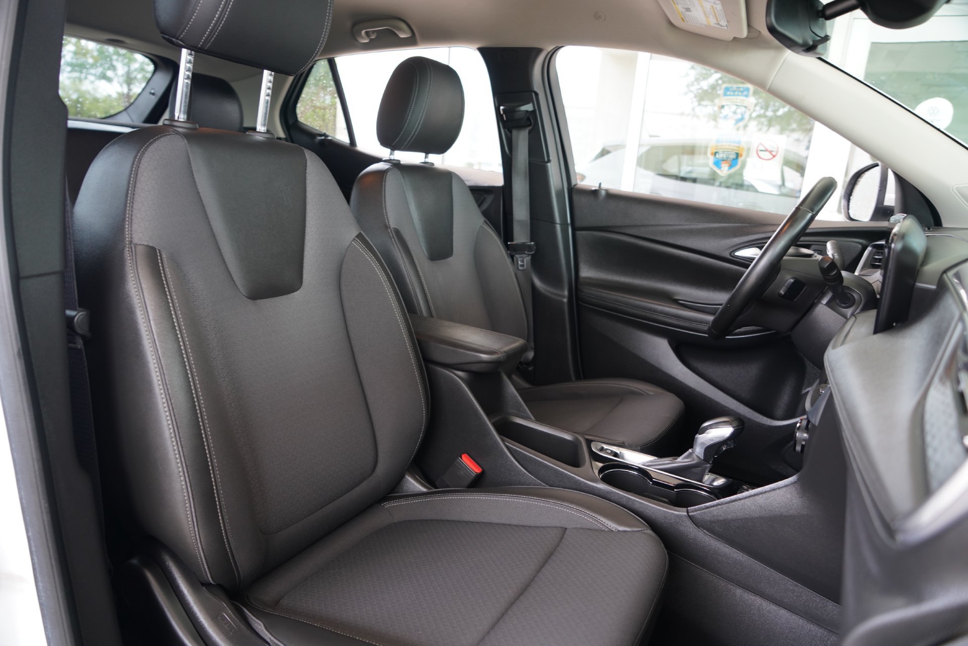 Used 2024 Buick Encore GX Preferred FWD image 25