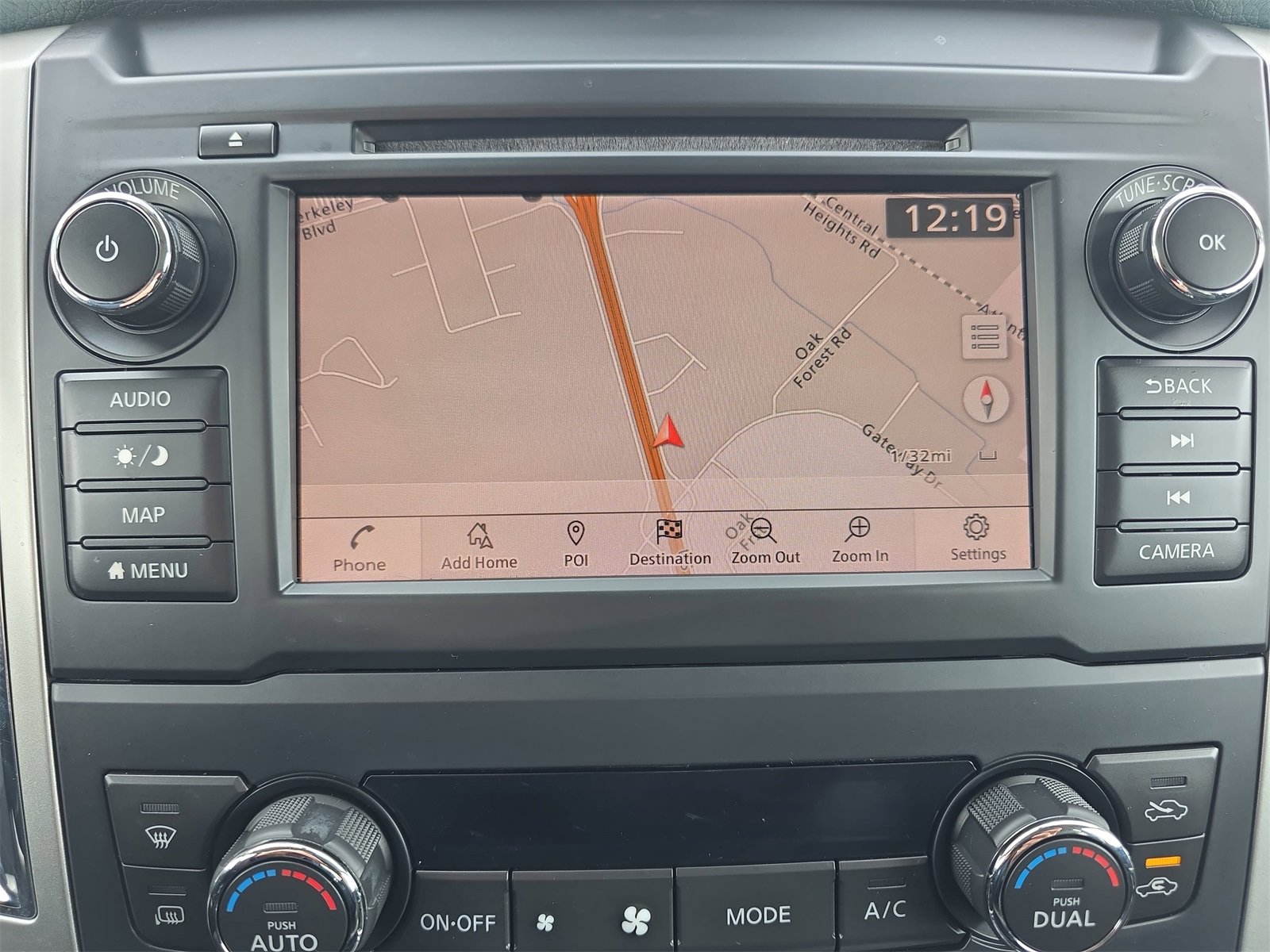 Used 2019 Nissan Titan PRO-4X image 22