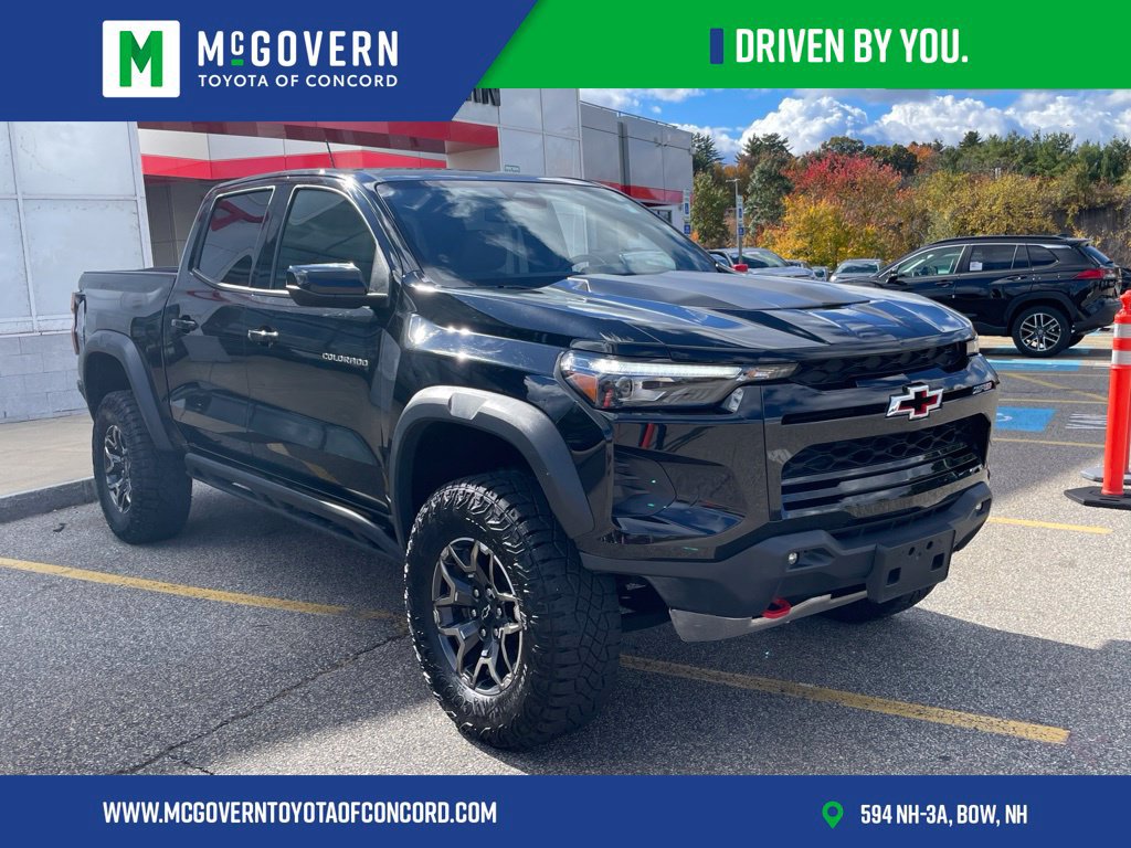 Used 2023 Chevrolet Colorado ZR2 AWD/4WD image 7