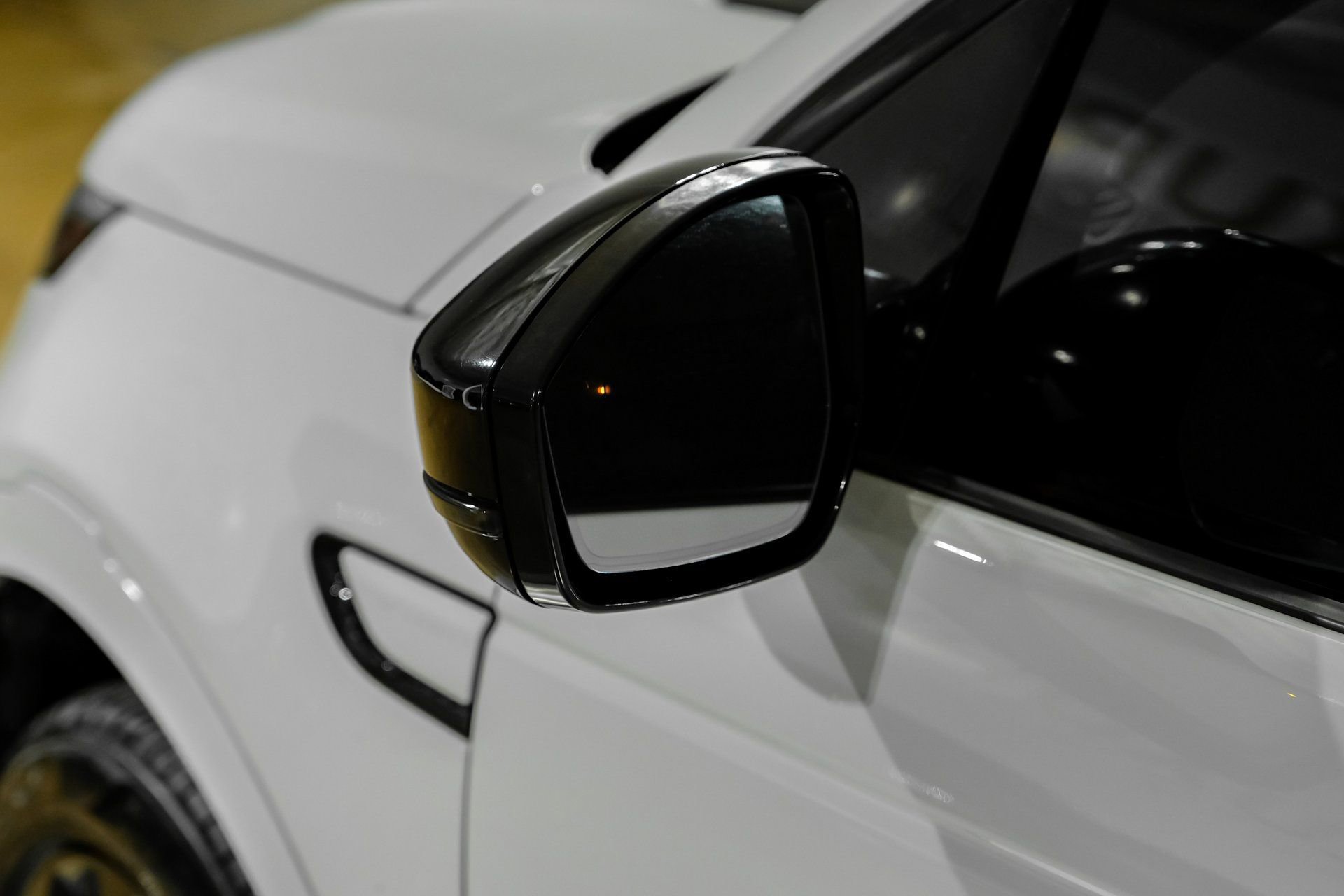 Used 2023 Land Rover Discovery Sport S R-Dynamic image 43