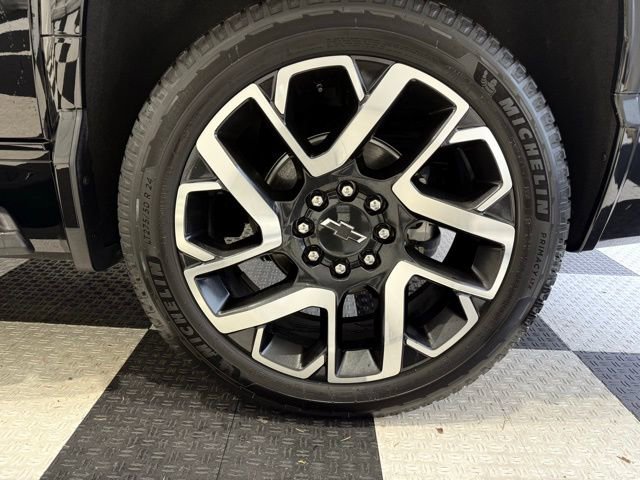 Used 2024 Chevrolet Silverado EV RST image 13