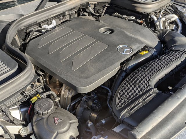 Used 2020 Mercedes-Benz GLC 300 4MATIC image 25