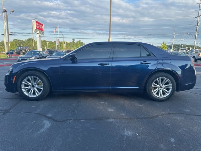 Used 2017 Chrysler 300 S image 6