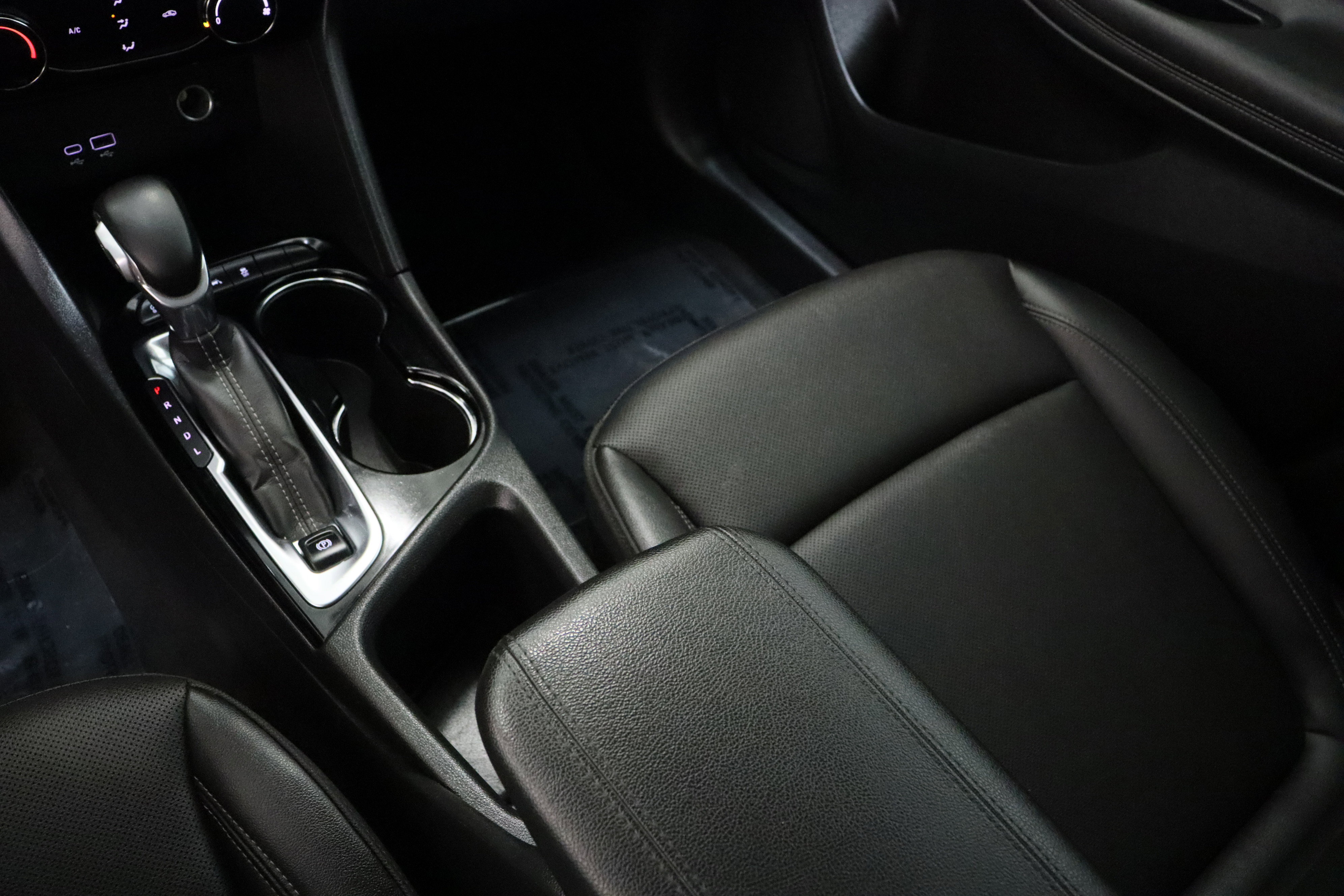 Used 2024 Buick Encore GX Sport Touring image 16