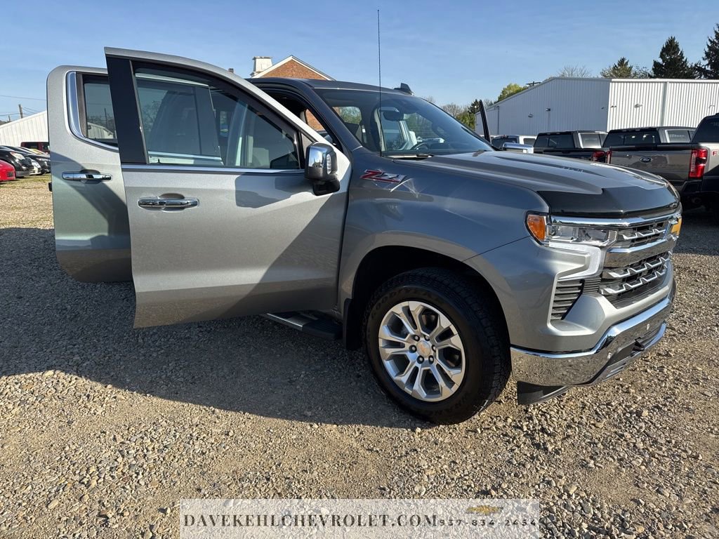 Used 2025 Chevrolet Silverado 1500 LTZ image 35