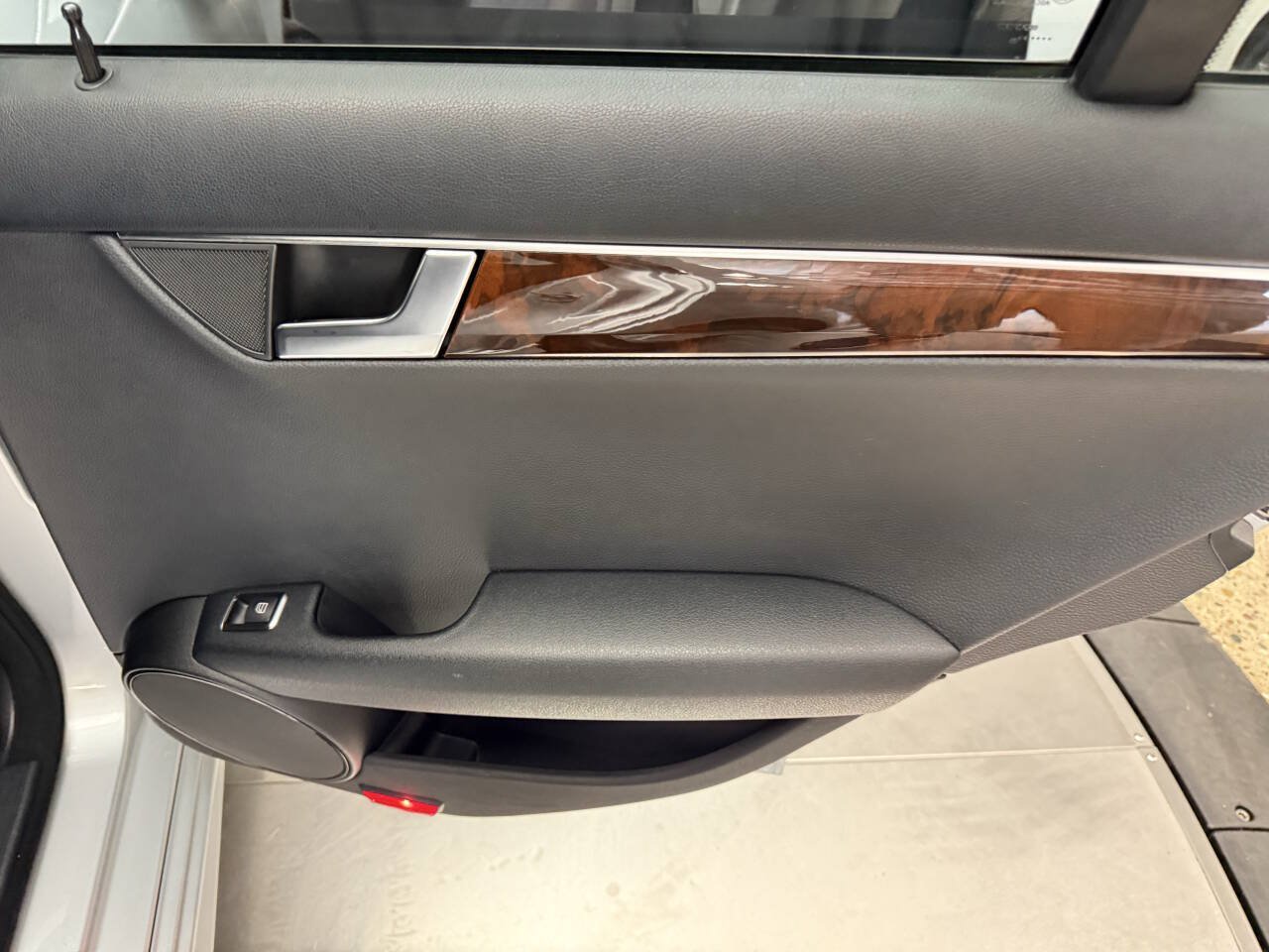 Used 2014 Mercedes-Benz C 300 4MATIC Sedan image 25