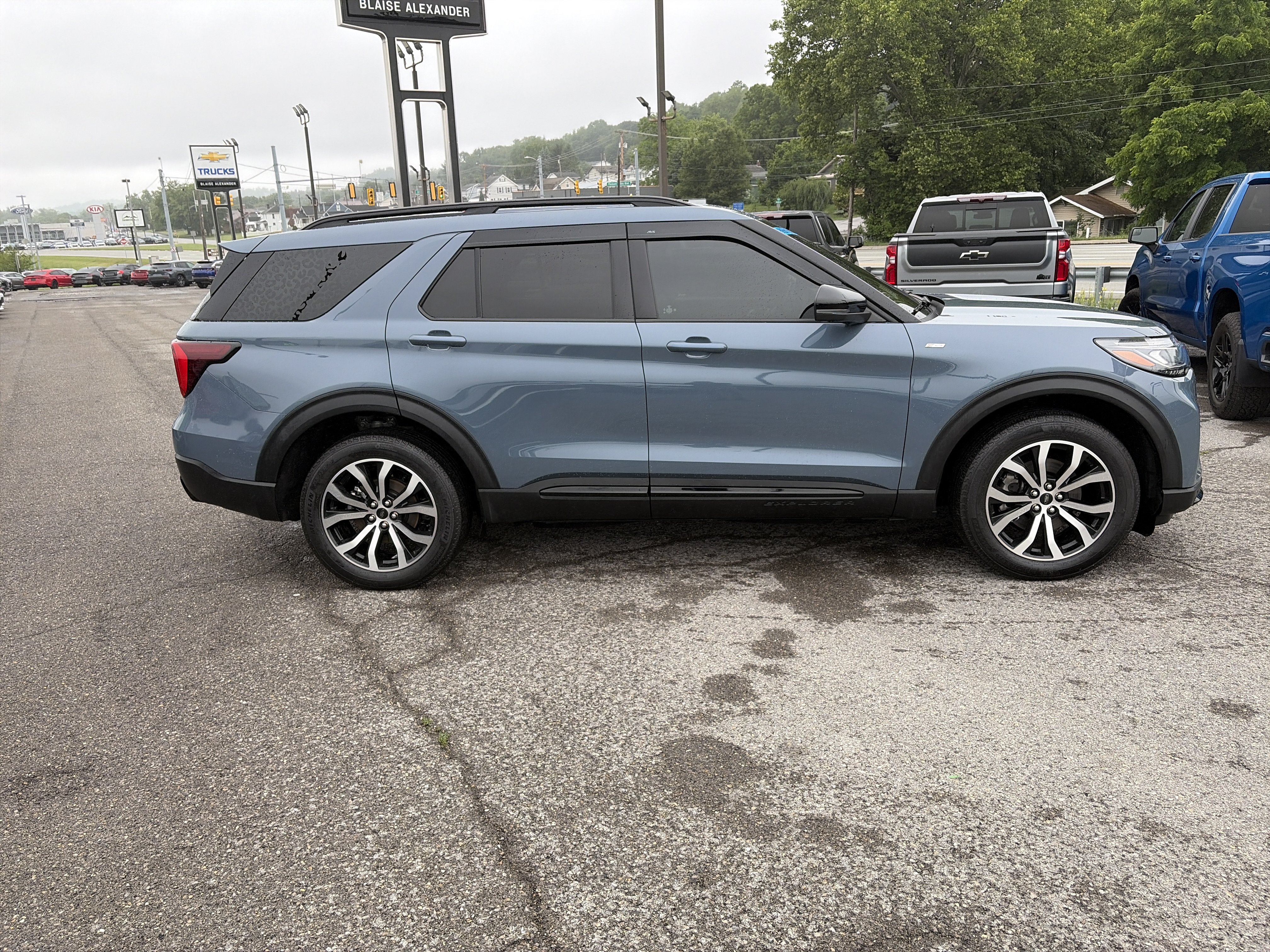 Used 2025 Ford Explorer ST-Line AWD/4WD video 2