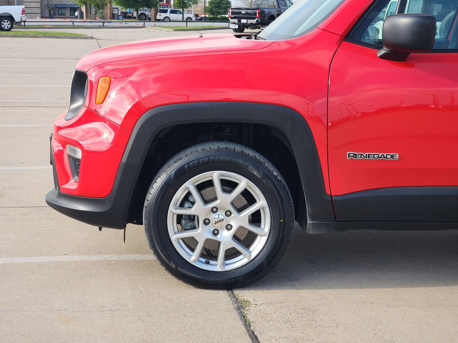 Used 2023 Jeep Renegade Latitude image 10