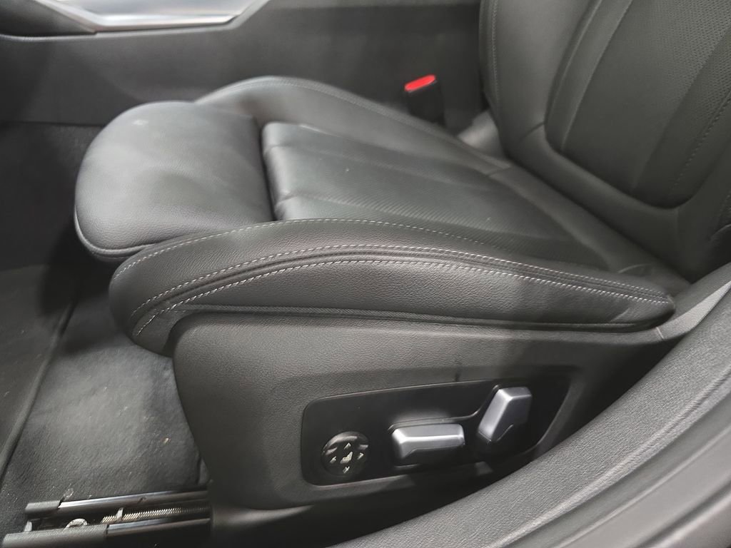 Used 2023 BMW i4 eDrive35 w/ Premium Package image 27