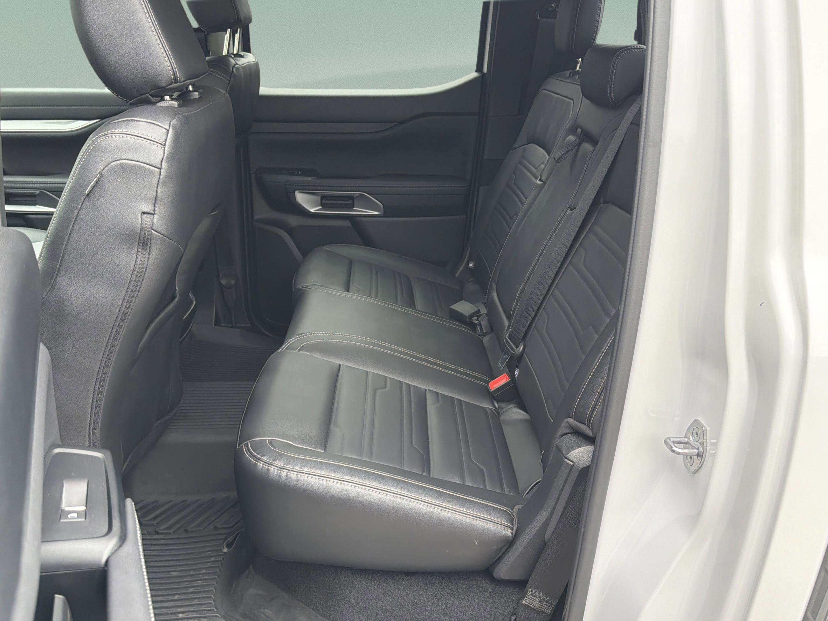 Used 2024 Ford Ranger Lariat w/ FX4 Off-Road Package image 21