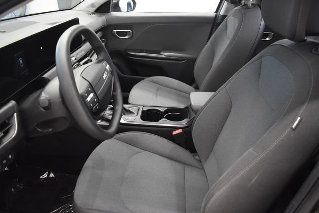 Used 2025 Kia K4 FWD image 22