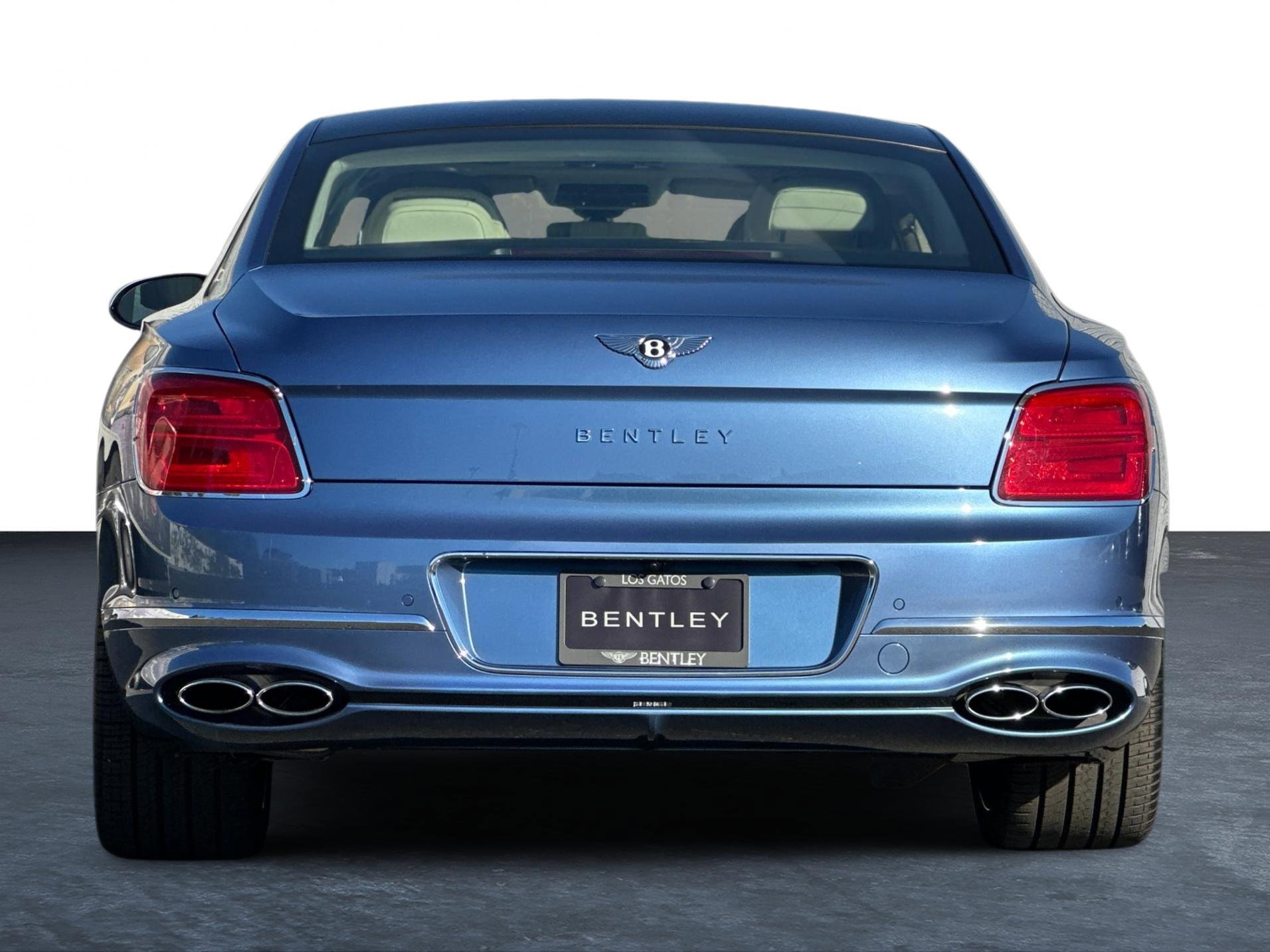 Used 2024 Bentley Flying Spur V8 image 11