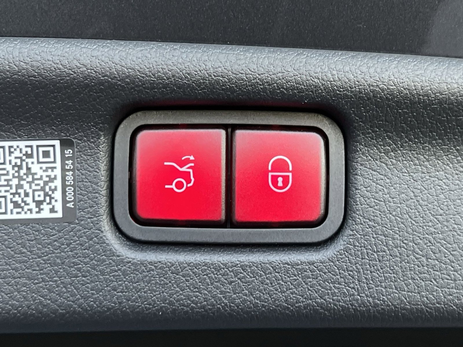 New 2026 Mercedes-Benz C 300 4MATIC Sedan image 24