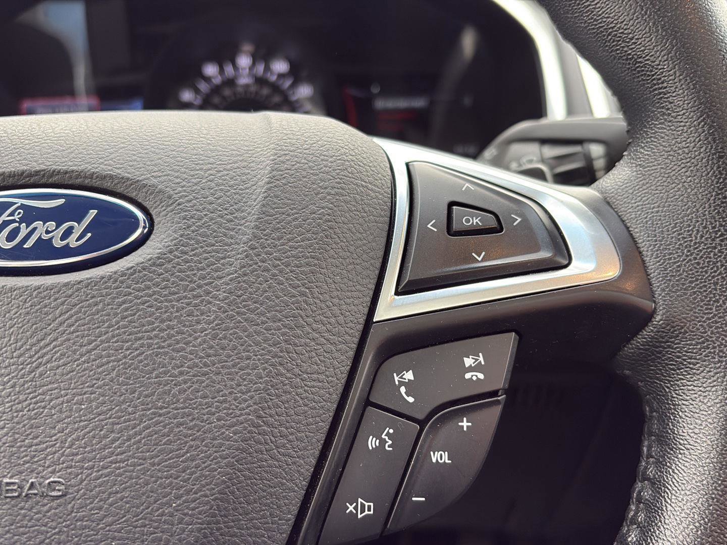 Used 2016 Ford Edge Titanium w/ Equipment Group 301A image 9