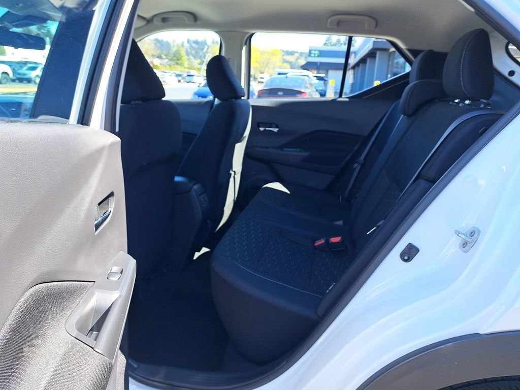 Used 2023 Nissan Kicks SV image 13